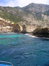 Una de las calas de los atolones de Ibiza