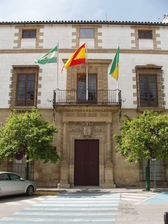 Ayuntamiento, tipica casa palacio.