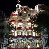 Casa Batloo with roses