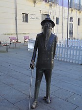 Estatua de Valle-Inclán