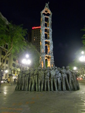 Statua di un Castell sulla Rambla Nova