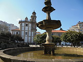 Fuente de la Herrería e Iglesia de la Peregrina