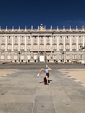 Handstand a Madrid