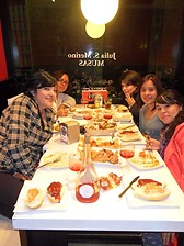 La gorda te da  de comer