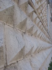 Palazzo dei Diamanti (2)