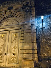 Randomn grand entrance 