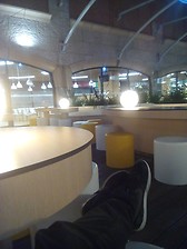 seul dans la nuit au forum d'aveiro