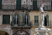 Statua di Madonna Verona