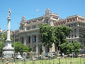 Tribunales y Plaza Lavalle