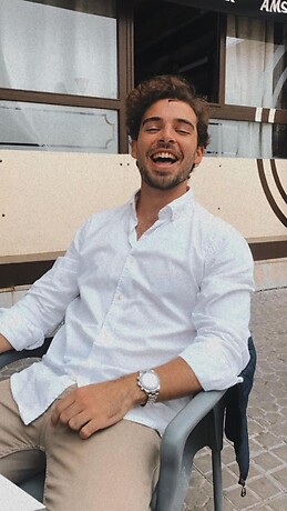 Esteban Cabezas