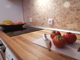 Lisbon Stylish Sky View Studio Peaceful surrounded