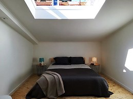Lisbon Stylish Sky View Studio Peaceful surrounded