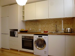 Lisbon Stylish Sky View Studio Peaceful surrounded