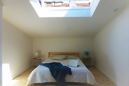 Lisbon Stylish Sky View Studio Peaceful surrounded