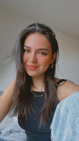 Ainara Flores