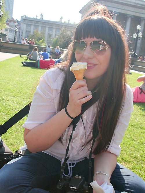 Esther Vallés Alzamora