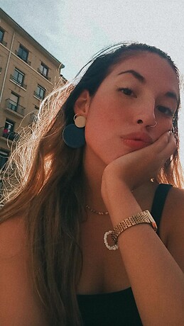 María