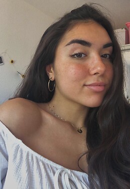 Ana Ruiz