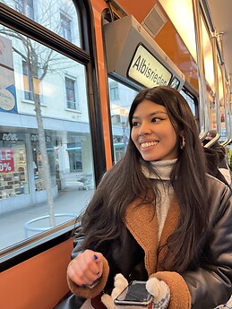 Alejandra Pariente Flores