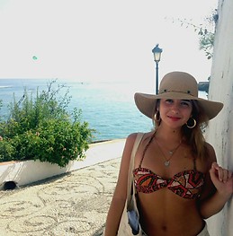 Angeles Lara Almarza