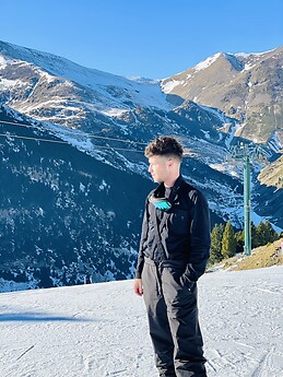 Alejandro F