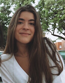 Angela Bolaños Roales