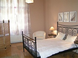 Spacious 3 bedroom apartment in Budapest