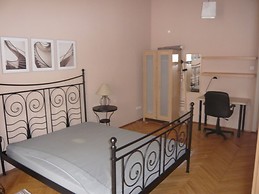 Spacious 3 bedroom apartment in Budapest