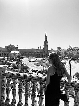 LAURA CALATAYUD SEGURA
