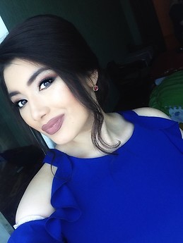 Яна Асланова