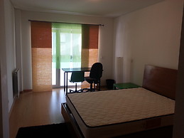 2 Rooms for rent at 7 Minutes(walking) from the University - Min