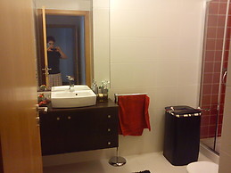 2 Rooms for rent at 7 Minutes(walking) from the University - Min