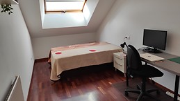 Double bedroom in cossy attic