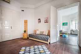 Fully renovated 2 rooms apartment in very central Budapest