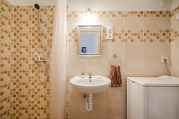 Fully renovated 2 rooms apartment in very central Budapest