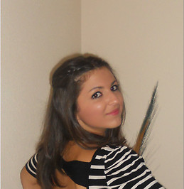 Elena  Nieves Flores