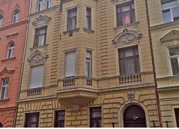 Stylish 2-bedroom apartment for rent in central Terézváros