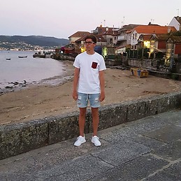 adrian Pérez Caride