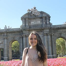 Ana De Larrea Bernad