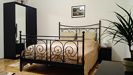 Flat for rent from immediately to end of May in I. district close to MOM Park