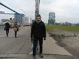 Adrian Ramirez Lavin