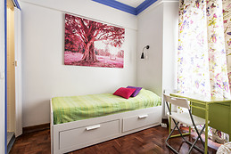 Last single room w/ private bath,heater,clean,bed for guests,yel