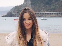 Miriam R