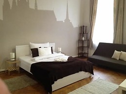 3BDR IN THE CITY CENTER- alexanderhugh92gmail/com