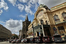 3BDR IN THE CITY CENTER- alexanderhugh92gmail/com