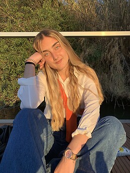 Lucía Segura López