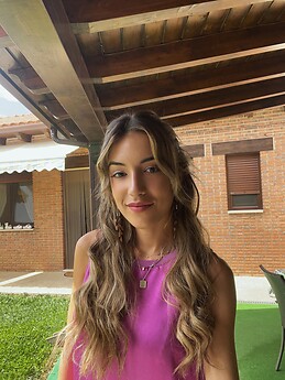 June Robles Martínez