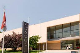 Cozy Private Room in CHAI Guest House, Porto, Portugal. Near Hos