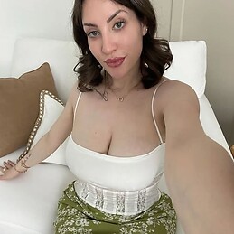 Samantha Ella