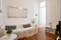 Bedroom to rent in Lisbon, IST, Anjos